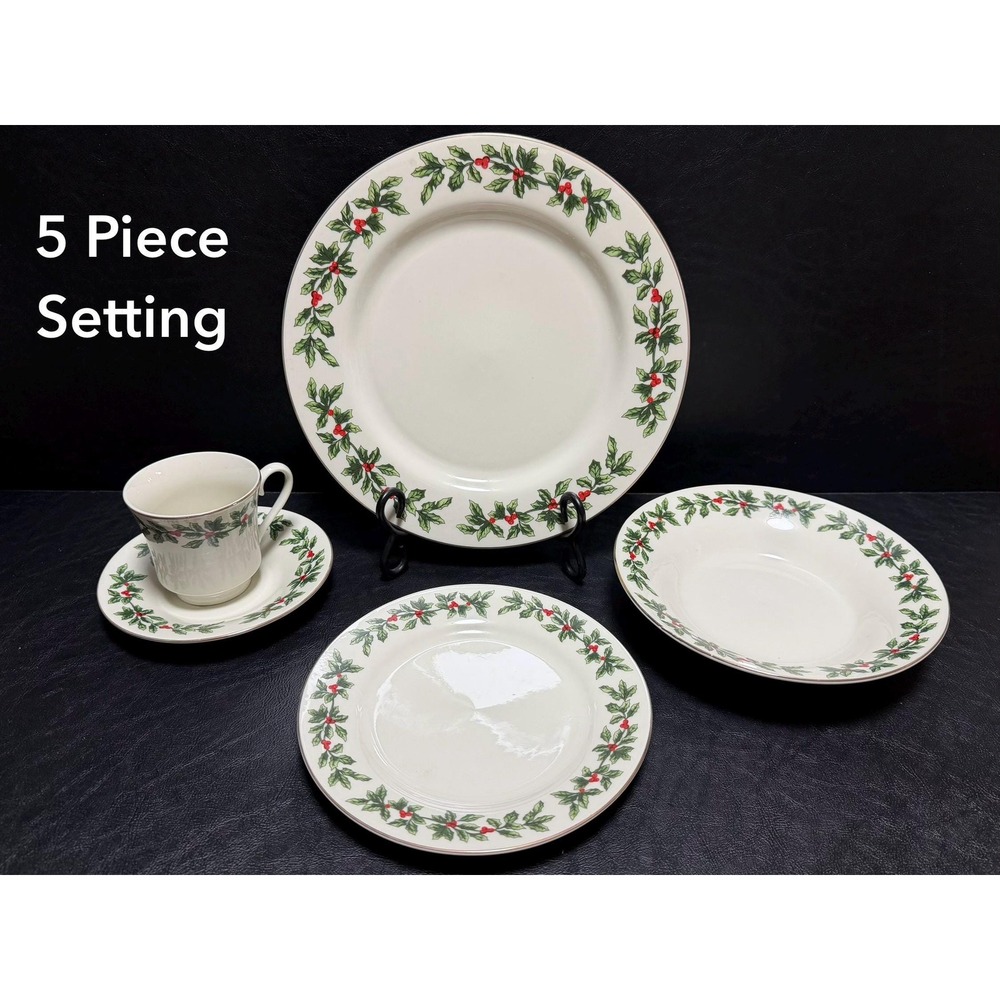 VTG-Set of 20 Formalities by Baum Bros Holly Dinner Plates–Christmas Dinnerware